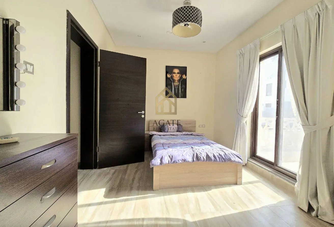 Villas for sale in Amwaj Avenue