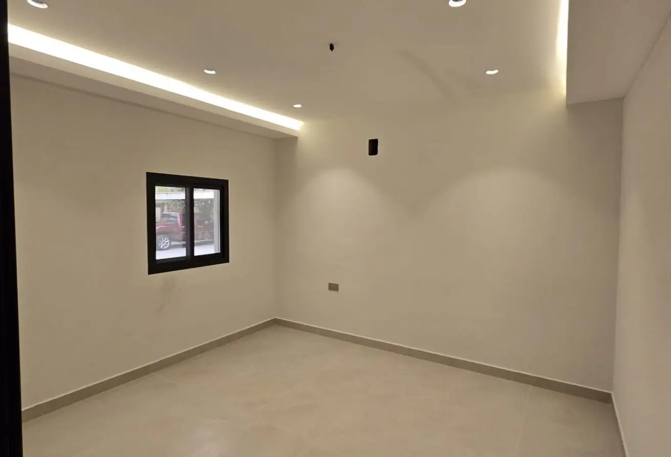 Renovated Modern Villas for Sale in Prime Isa Town Location
