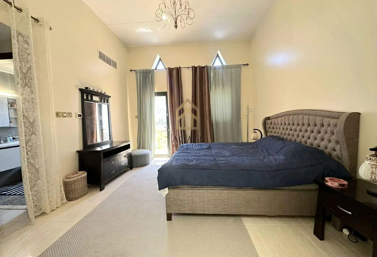 Charming Furnished Villa with Canal Access and Spacious Terrace in Al Marsa Floating City – Villas for Sale