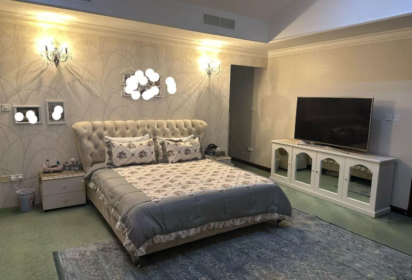 Spacious Elegant Villa in Hamad Town