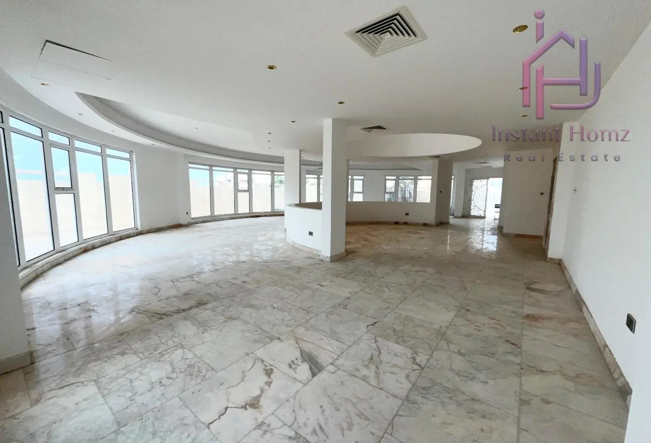 Corner 7BHK Villa for Sale in Amwaj Islands – Luxury Home