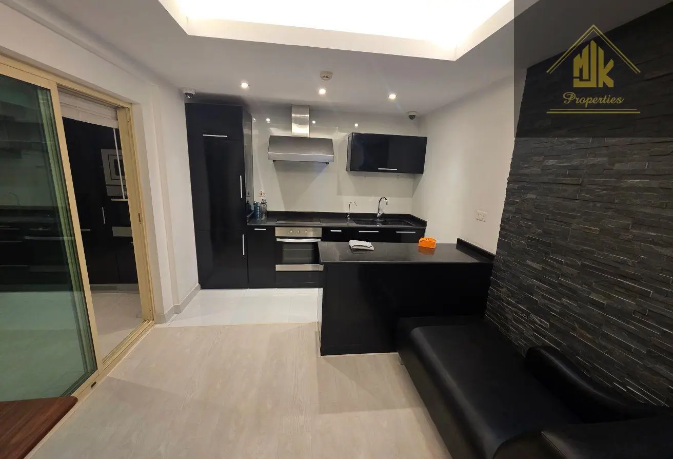 Villas for Sale in Janabiya – Spacious and Luxurious