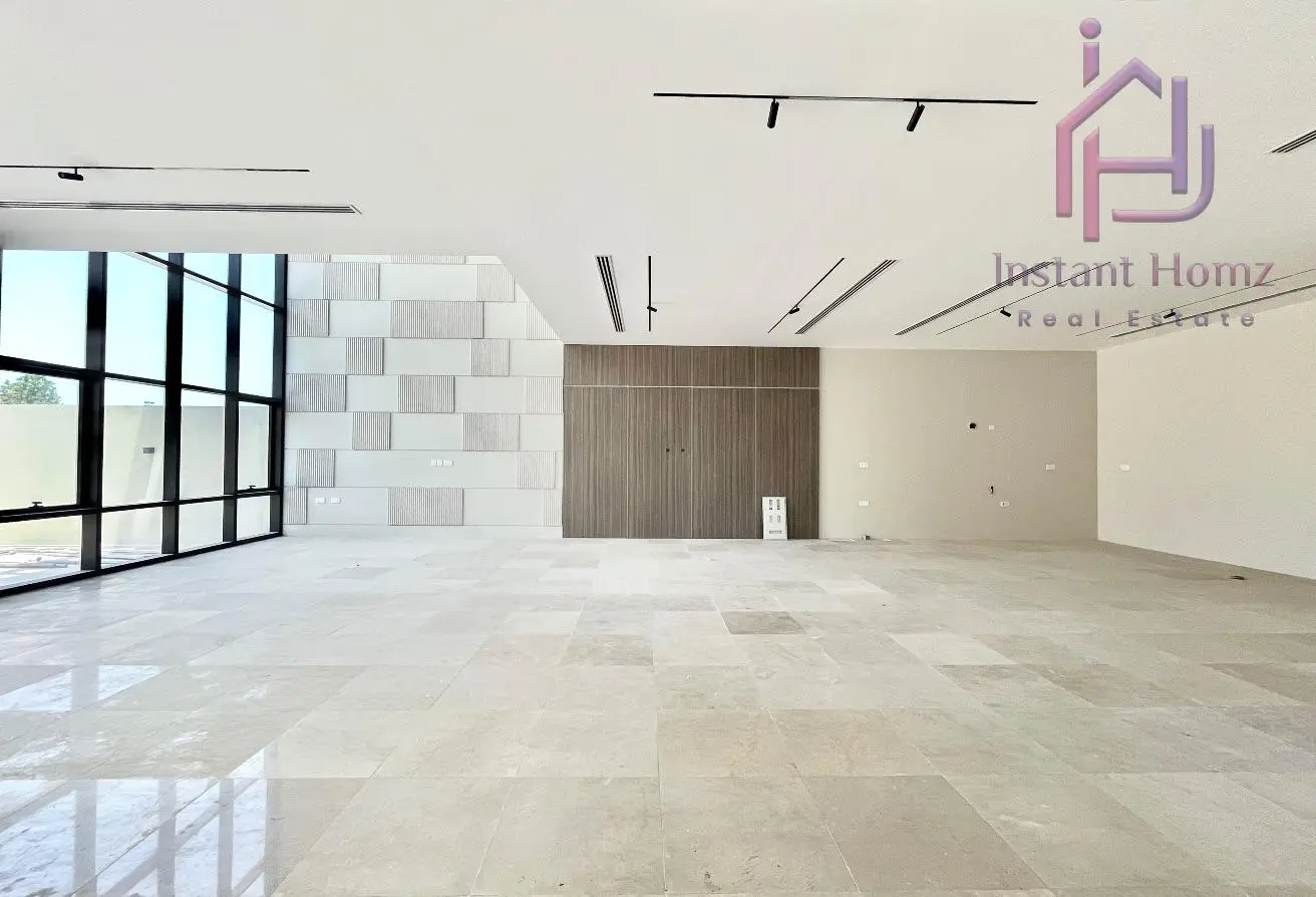 Luxury Villa for Sale in Al Janabiya, Beautiful Design
