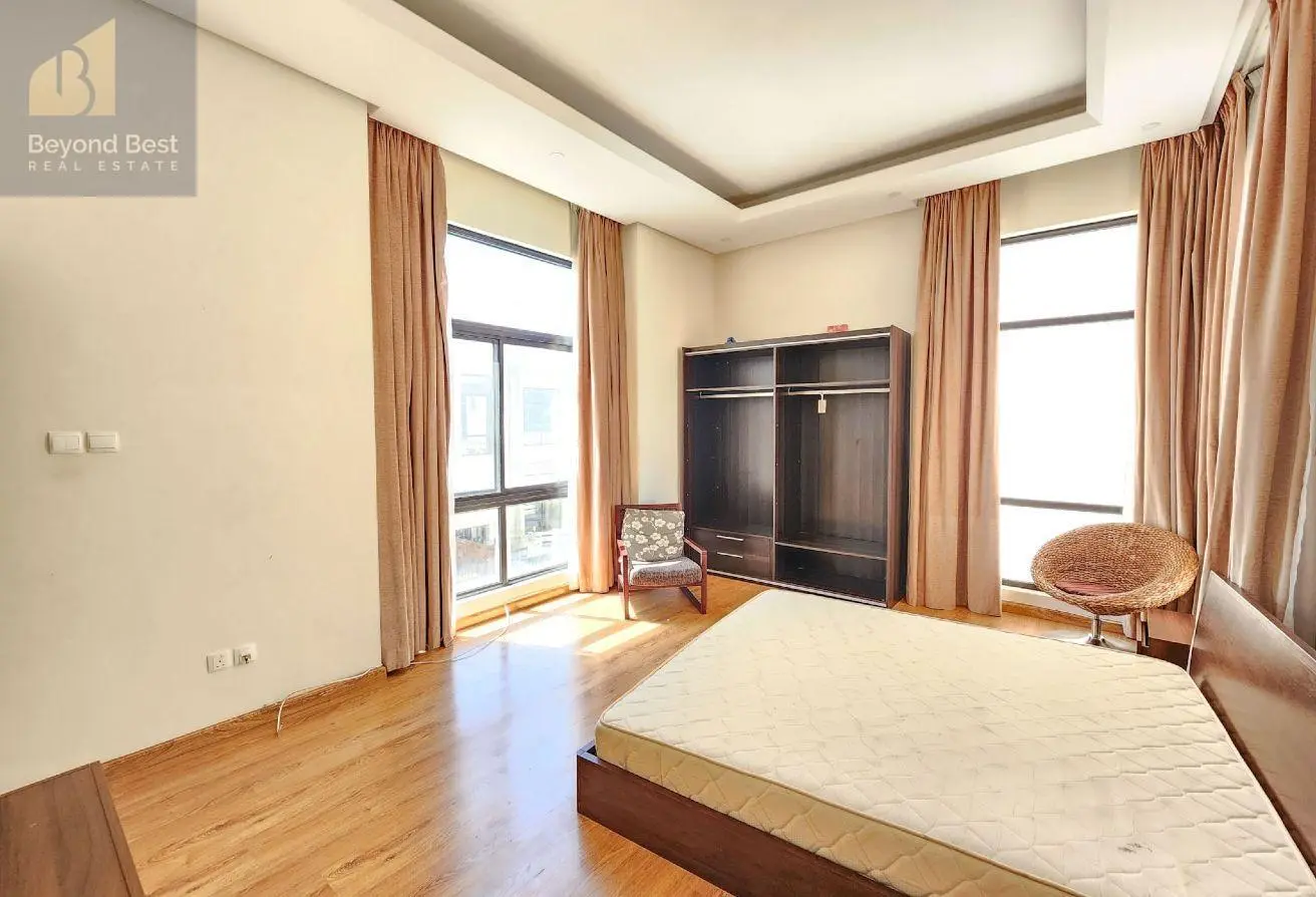 Bright & Modern Furnished Villa with Pool