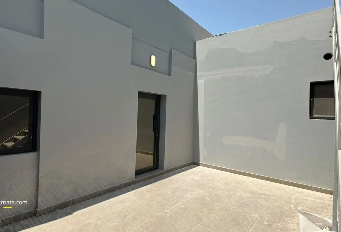 4-Bedroom Villa for Sale in Isa Town