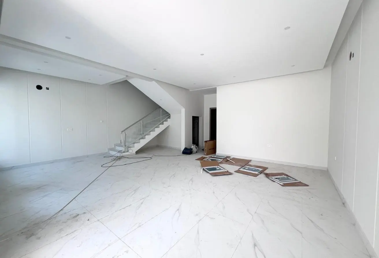 4BHK Standalone Villa for Sale in Busaiteen