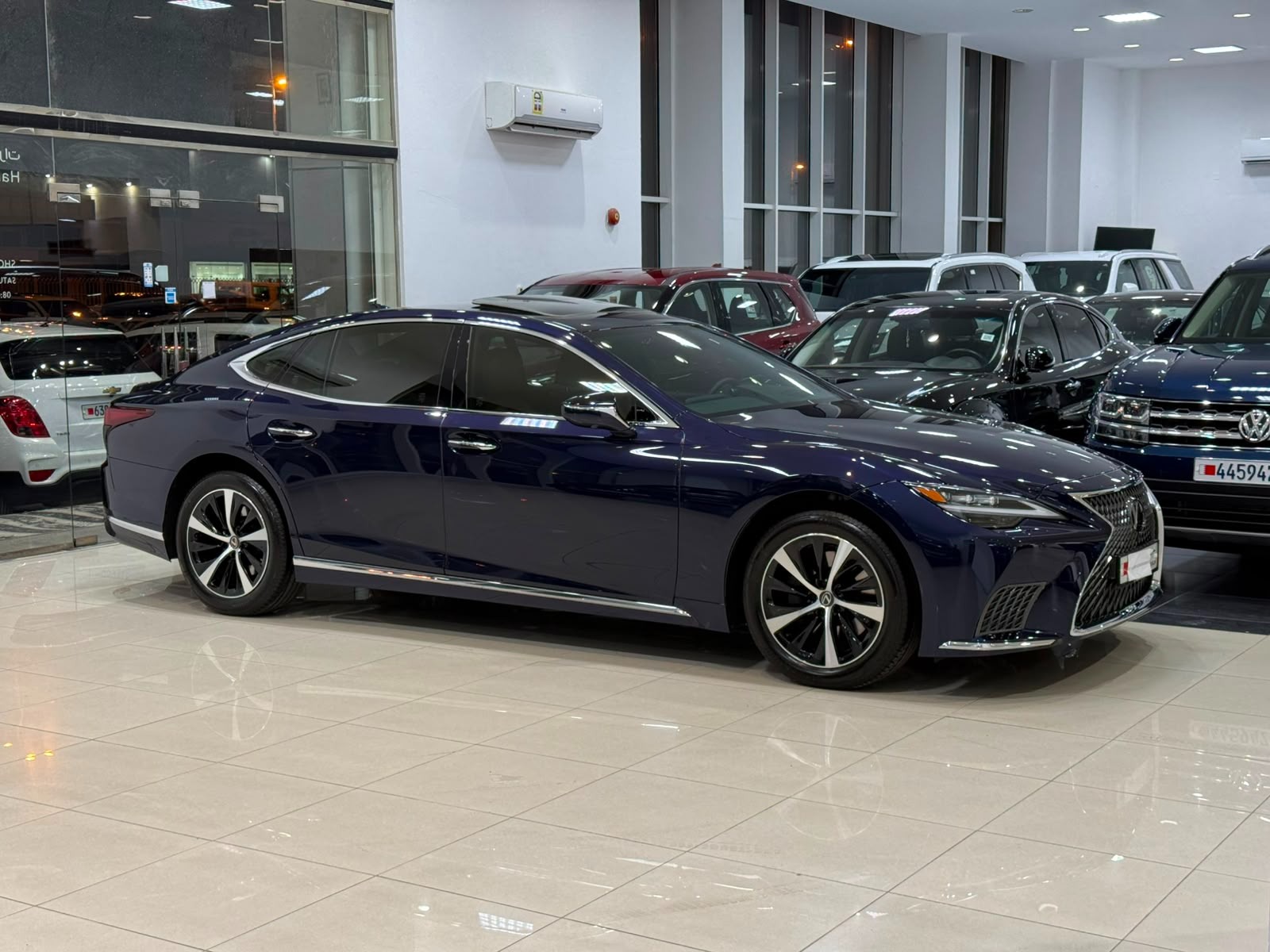 Lexus LS-350 / 2026 (Blue)