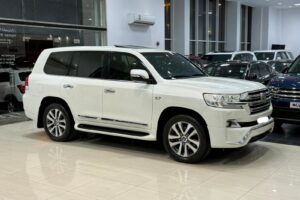 Toyota Land Cruiser VX-S 2016 (White)