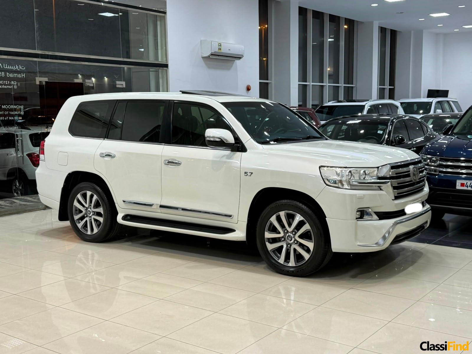 Toyota Land Cruiser VX-S 2016 (White)