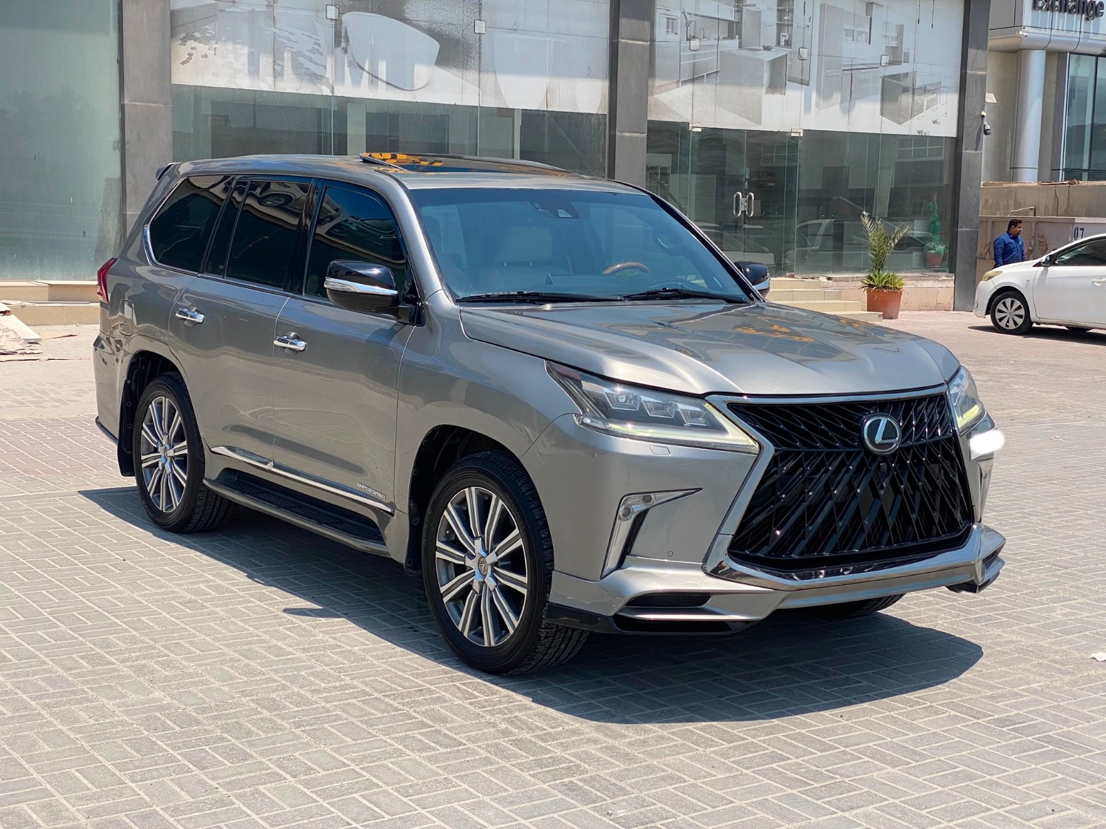 Lexus LX-570 S 2016 (Silver)