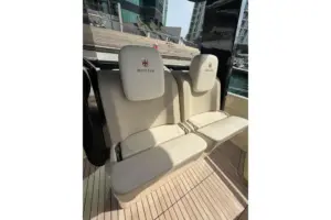 2025 Invictus GT280 | 29ft Luxury Cruiser | Volvo Penta V8 350