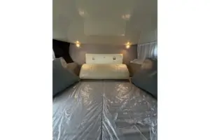 2025 Invictus GT280 | 29ft Luxury Cruiser | Volvo Penta V8 350