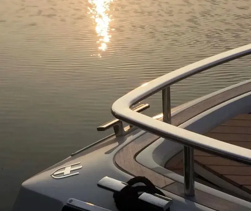 2025 Invictus GT280 | 29ft Luxury Cruiser | Volvo Penta V8 350