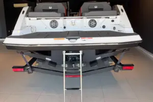 2026 سكاراب 210 LX – قارب رياضي بقوة 300 حصان