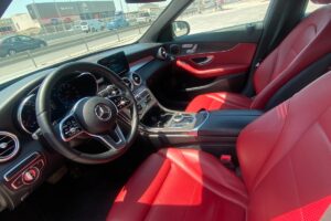 Mercedes Benz C-300 / 2019 (White)