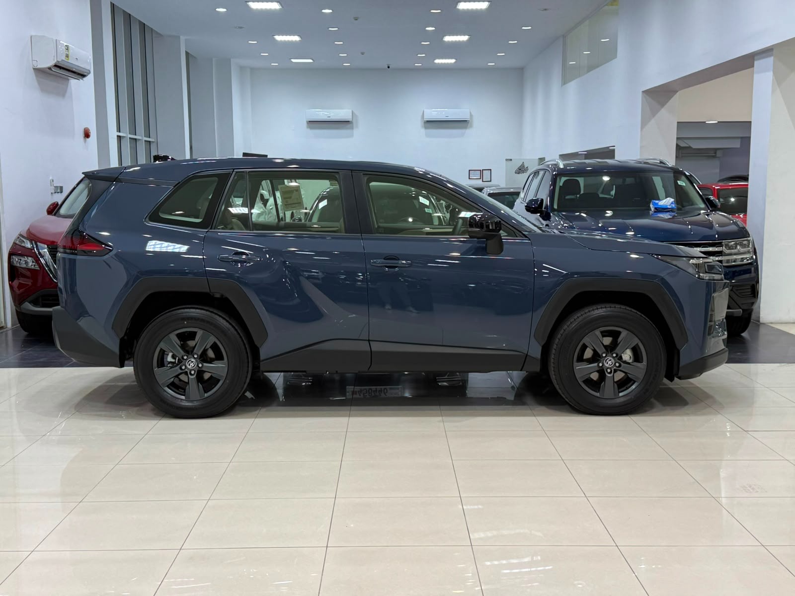 Toyota Rav-4 / 2026 (Grey)