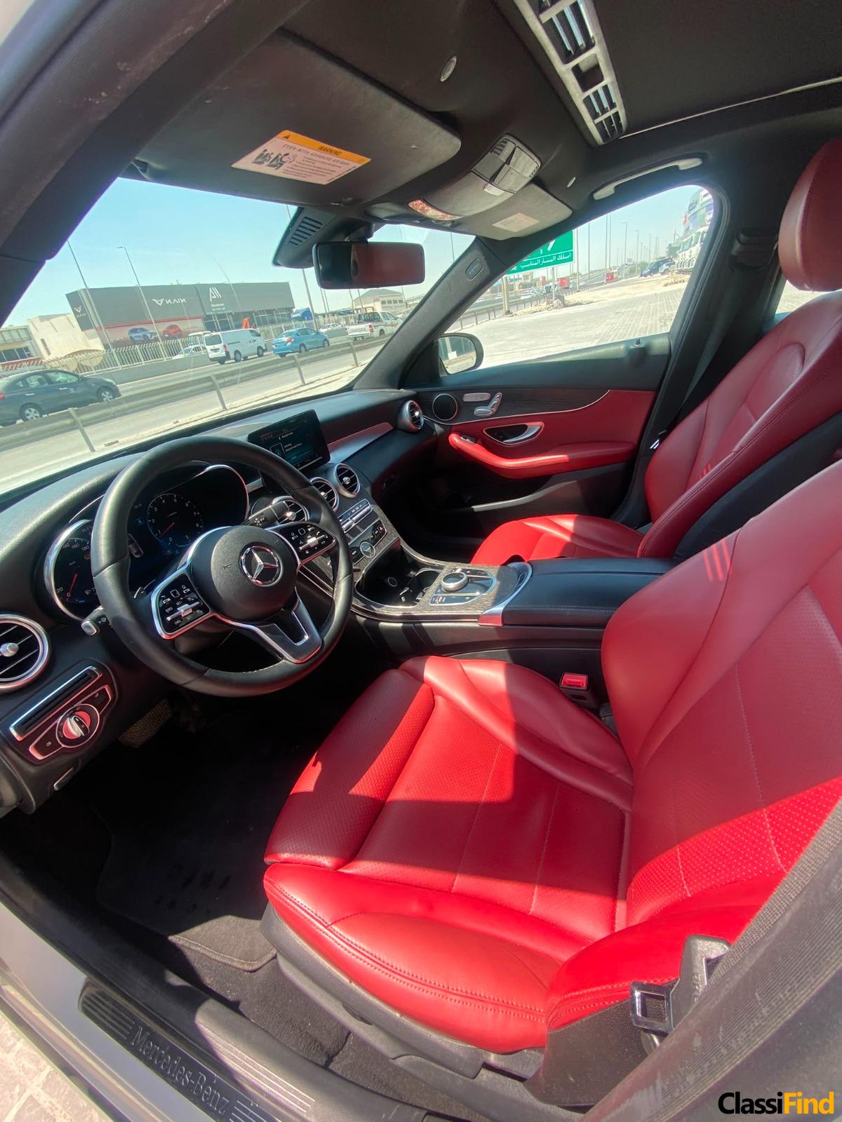 Mercedes Benz C-300 / 2019 (White)