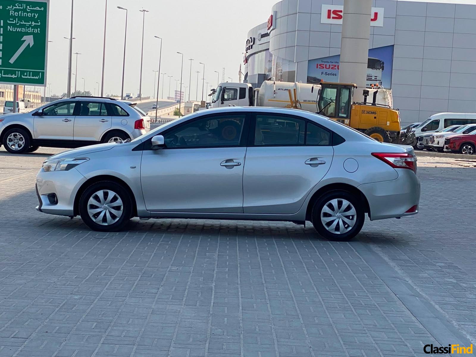 Toyota Yaris 2015 (Silver)