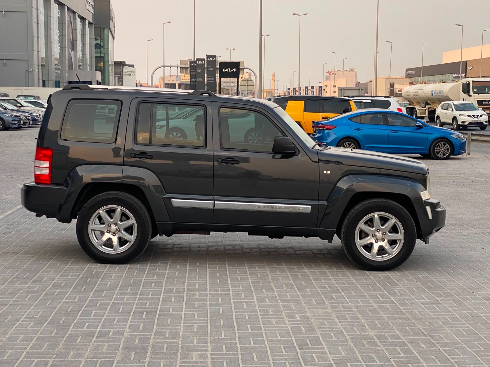 Jeep Grand Cherokee LTD 2010 (Black)