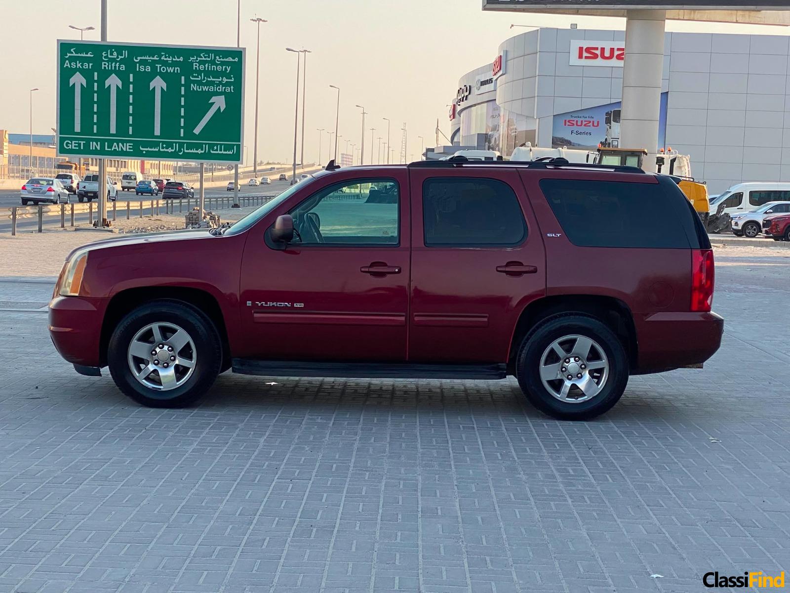 GMC Yukon 2009 (Maroon)