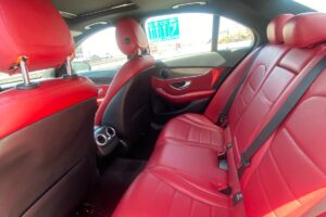 Mercedes Benz C-300 / 2019 (White)