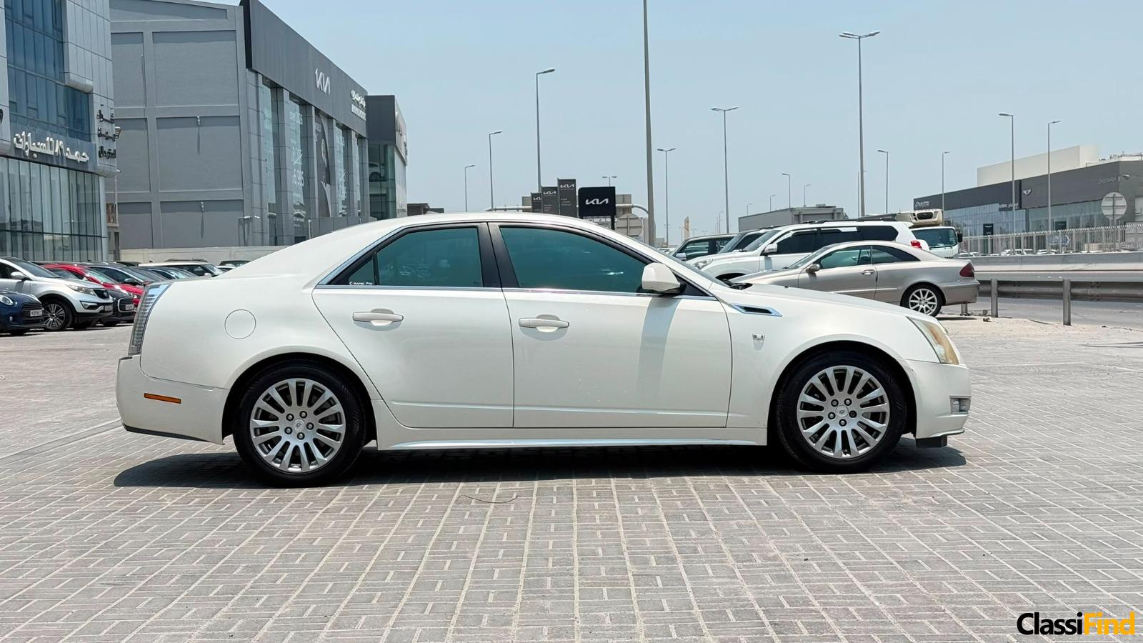 Cadillac CTS 2011 (White)
