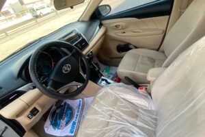 Toyota Yaris 2015 (Silver)