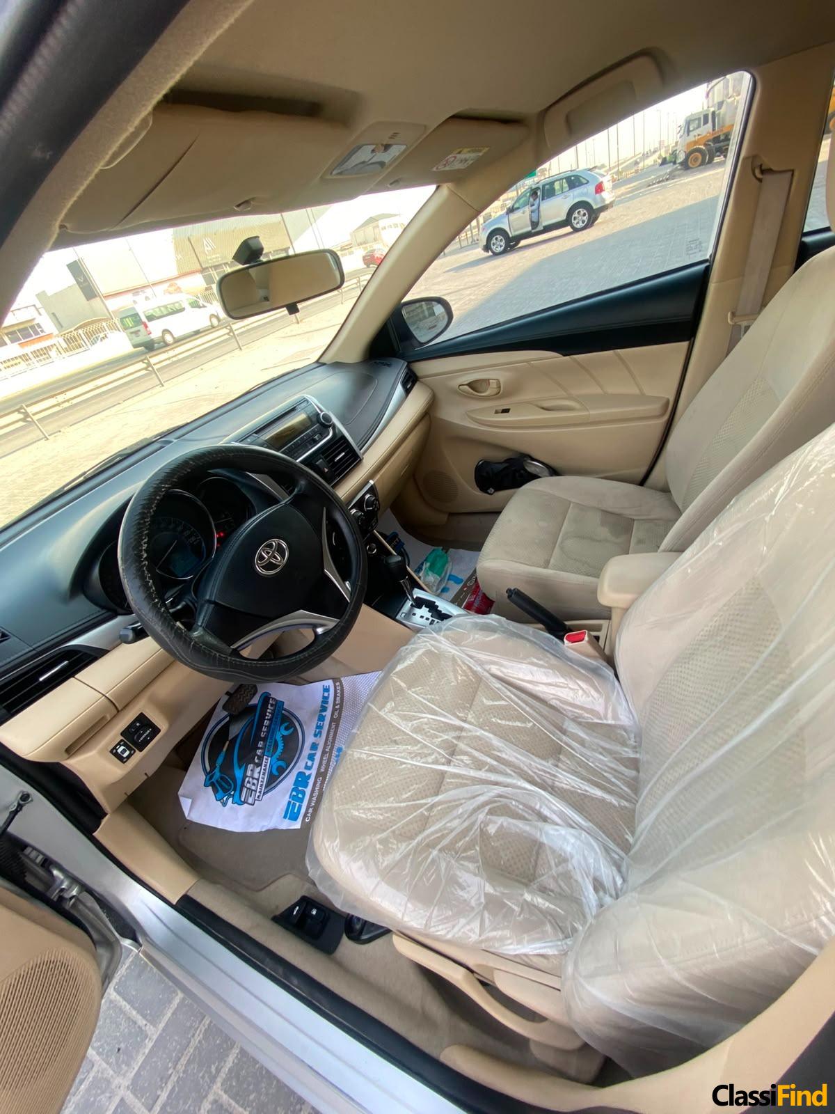 Toyota Yaris 2015 (Silver)