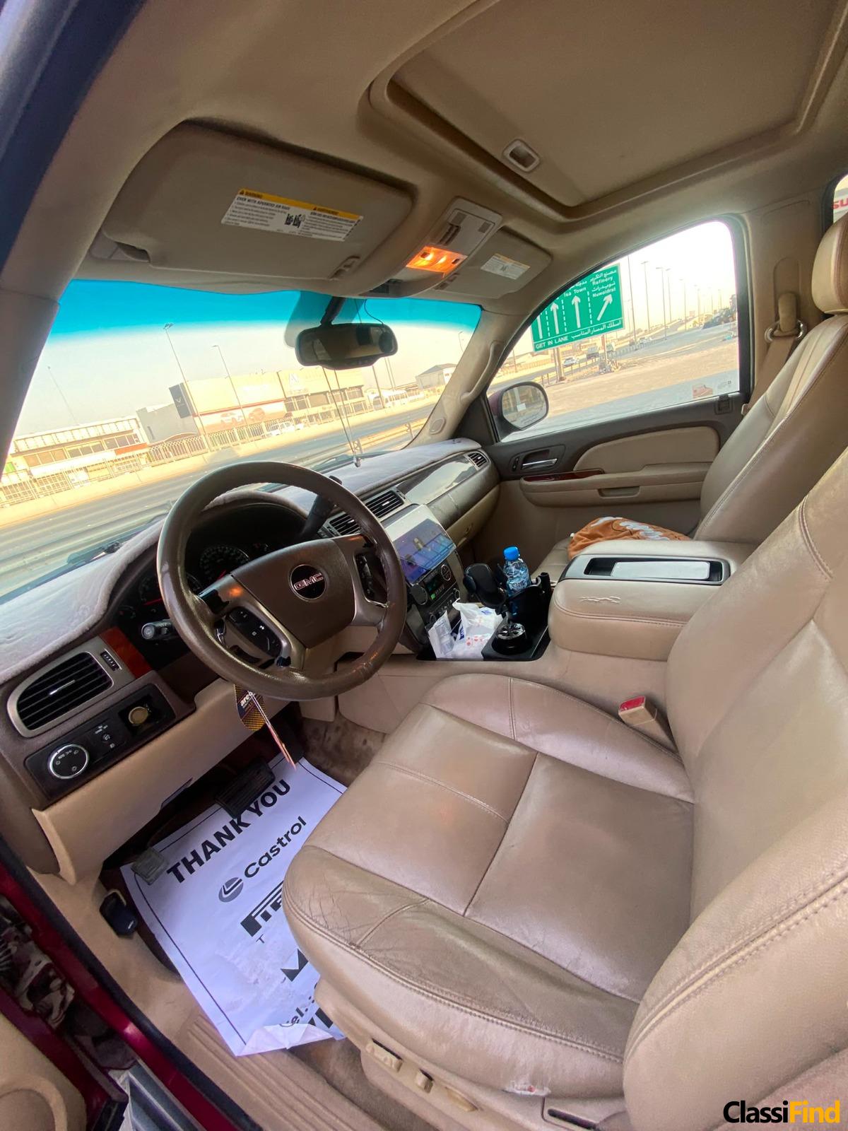 GMC Yukon 2009 (Maroon)