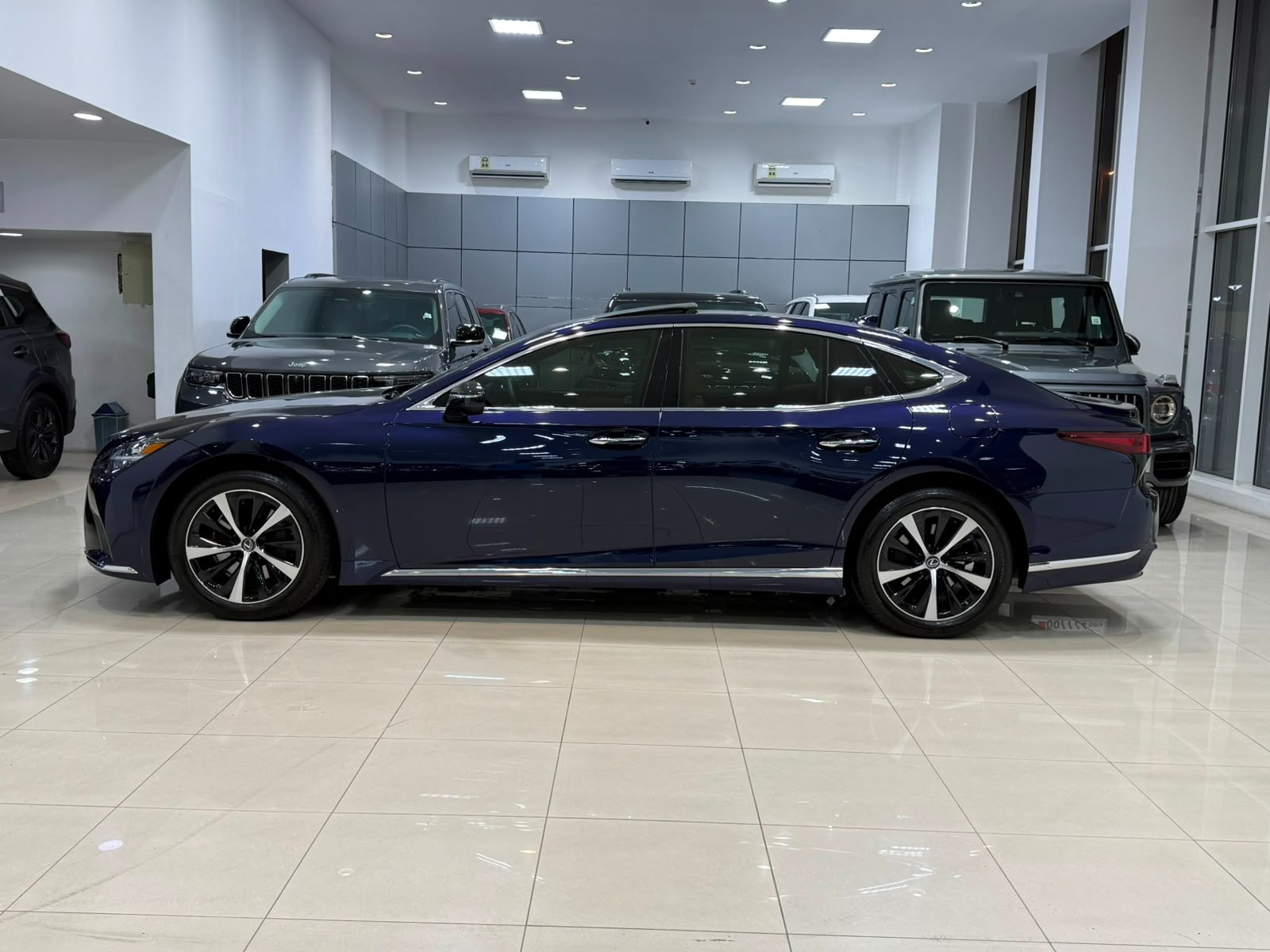 Lexus LS-350 / 2026 (Blue)