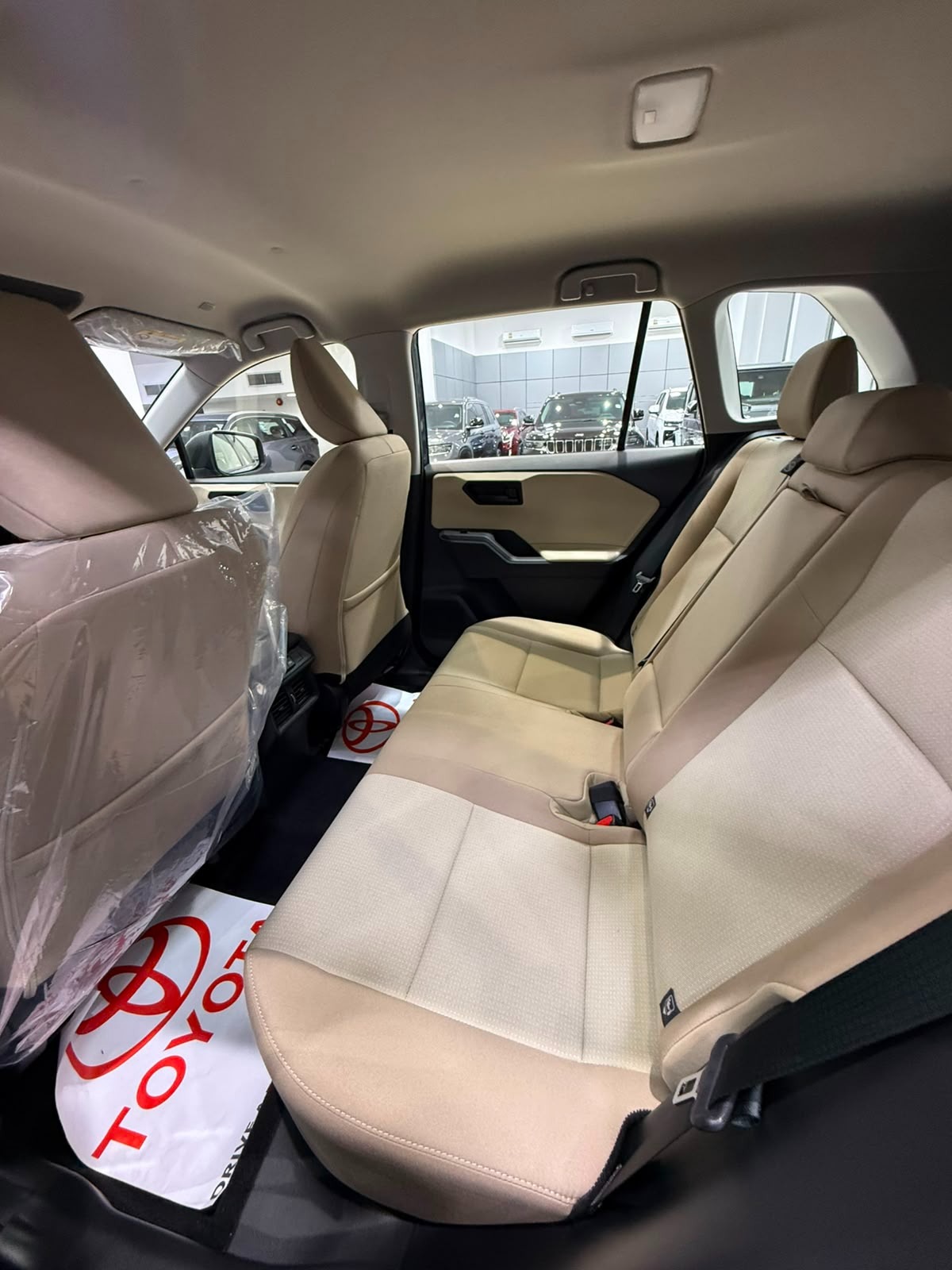 Toyota Rav-4 / 2026 (Grey)