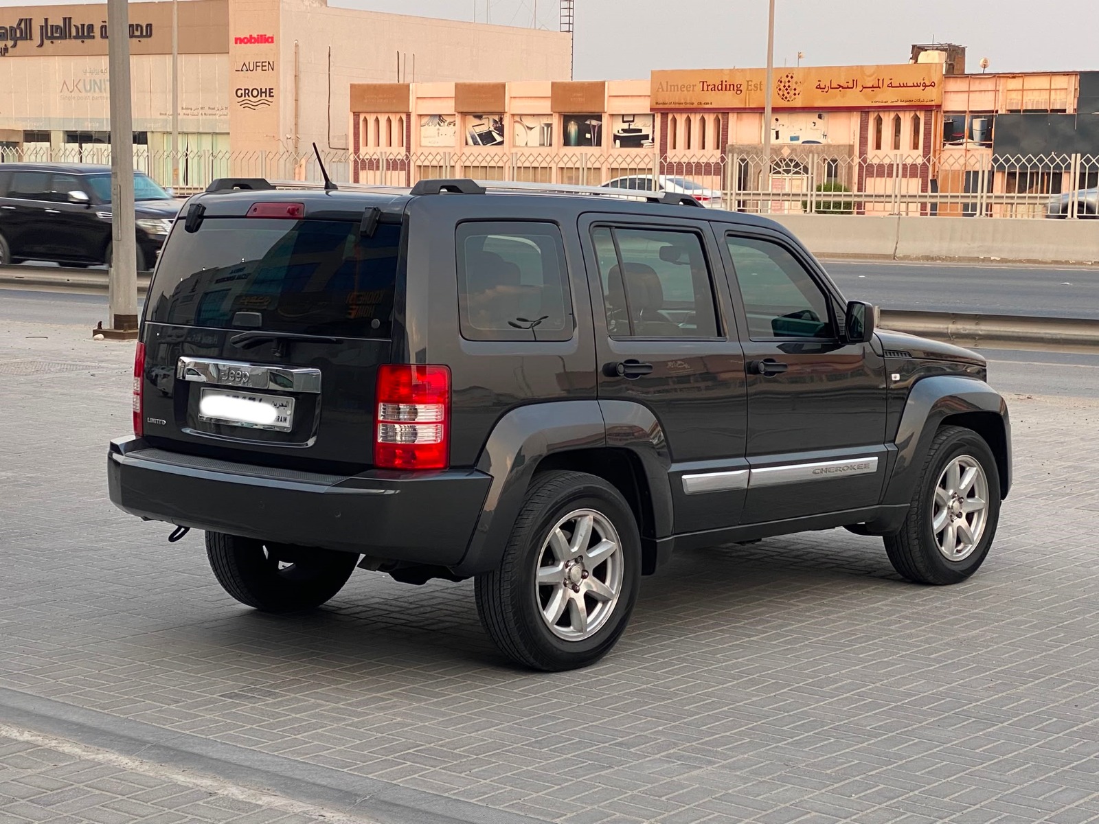 Jeep Grand Cherokee LTD 2010 (Black)