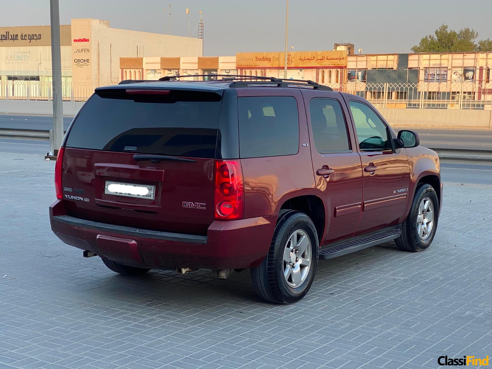 GMC Yukon 2009 (Maroon)