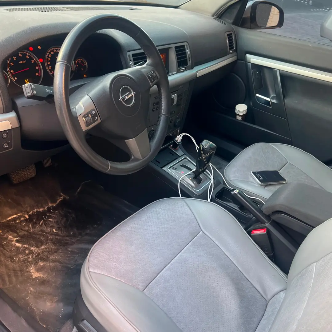 For Sale: Impeccable 2008 Opel Vectra – Excellent Condition, Low Mileage, Well-Maintained
