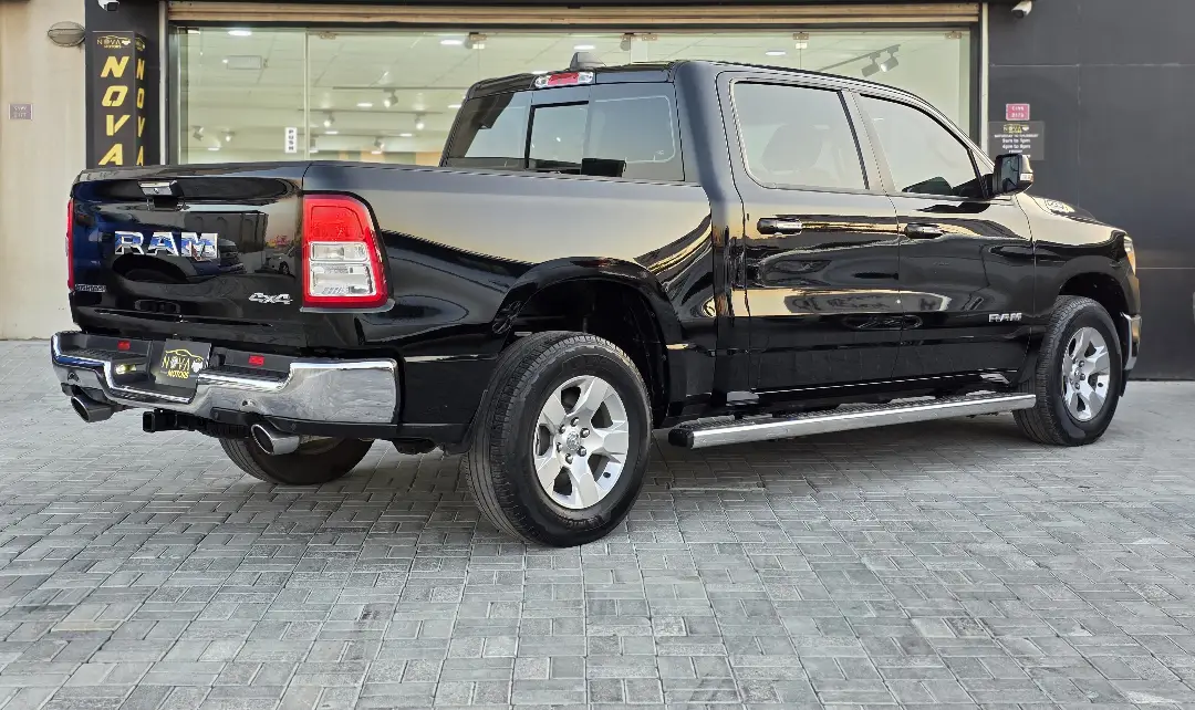 2020 Dodge Ram 1500 Bighorn 4×4 V8 5.7-Liter Truck – Powerful Performance & Advanced Features