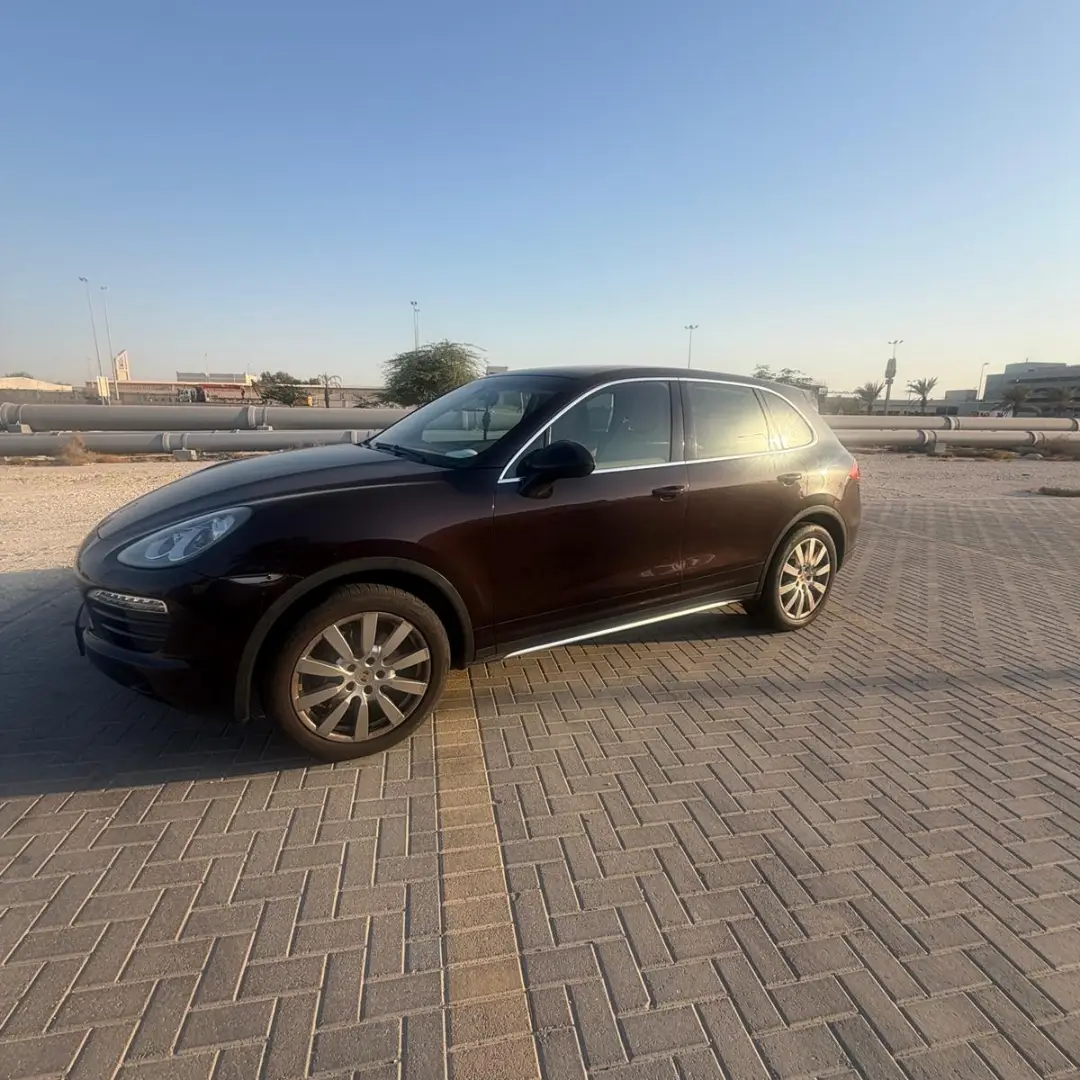 Urgent Sale: 2014 Porsche Cayenne – Excellent Condition