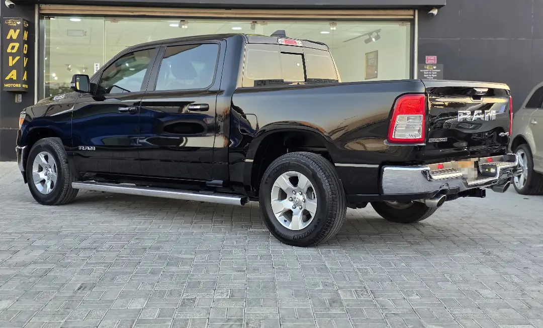 2020 Dodge Ram 1500 Bighorn 4×4 V8 5.7-Liter Truck – Powerful Performance & Advanced Features