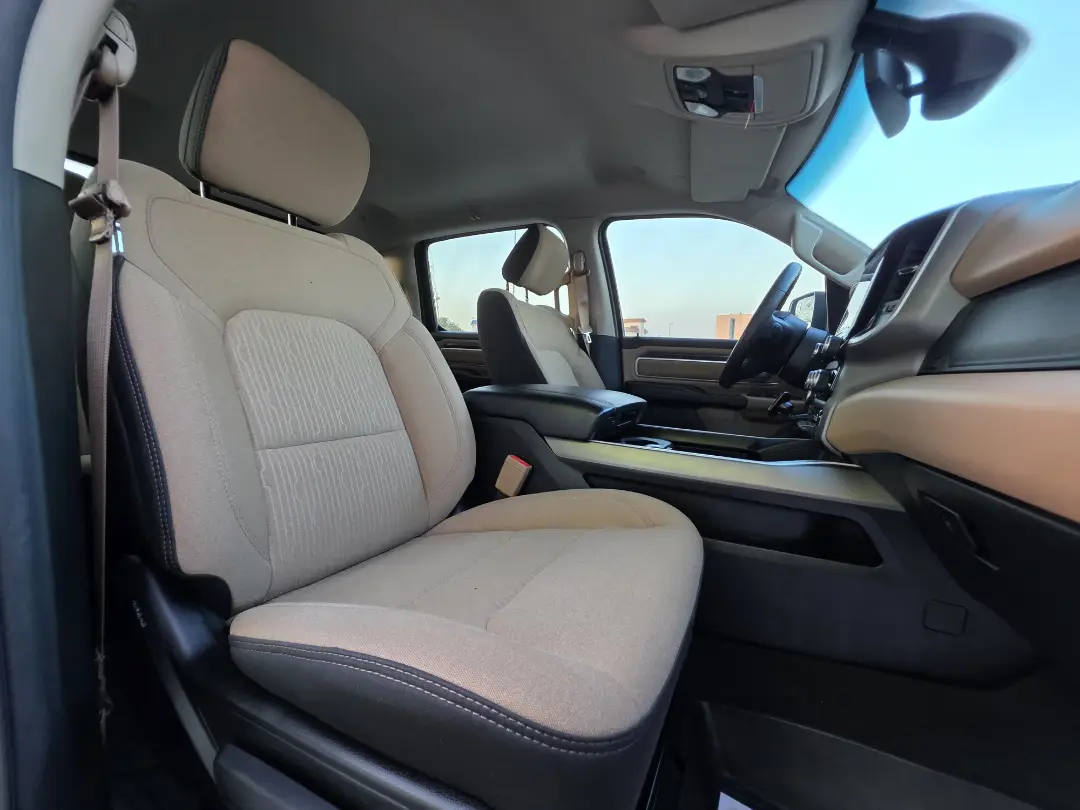 2020 Dodge Ram 1500 Bighorn 4×4 V8 5.7-Liter Truck – Powerful Performance & Advanced Features