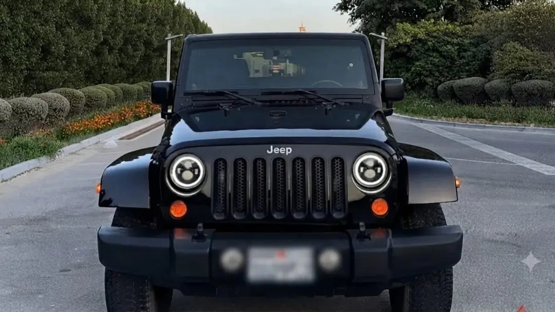 2014 Jeep Wrangler Sahara – Excellent Condition for Sale