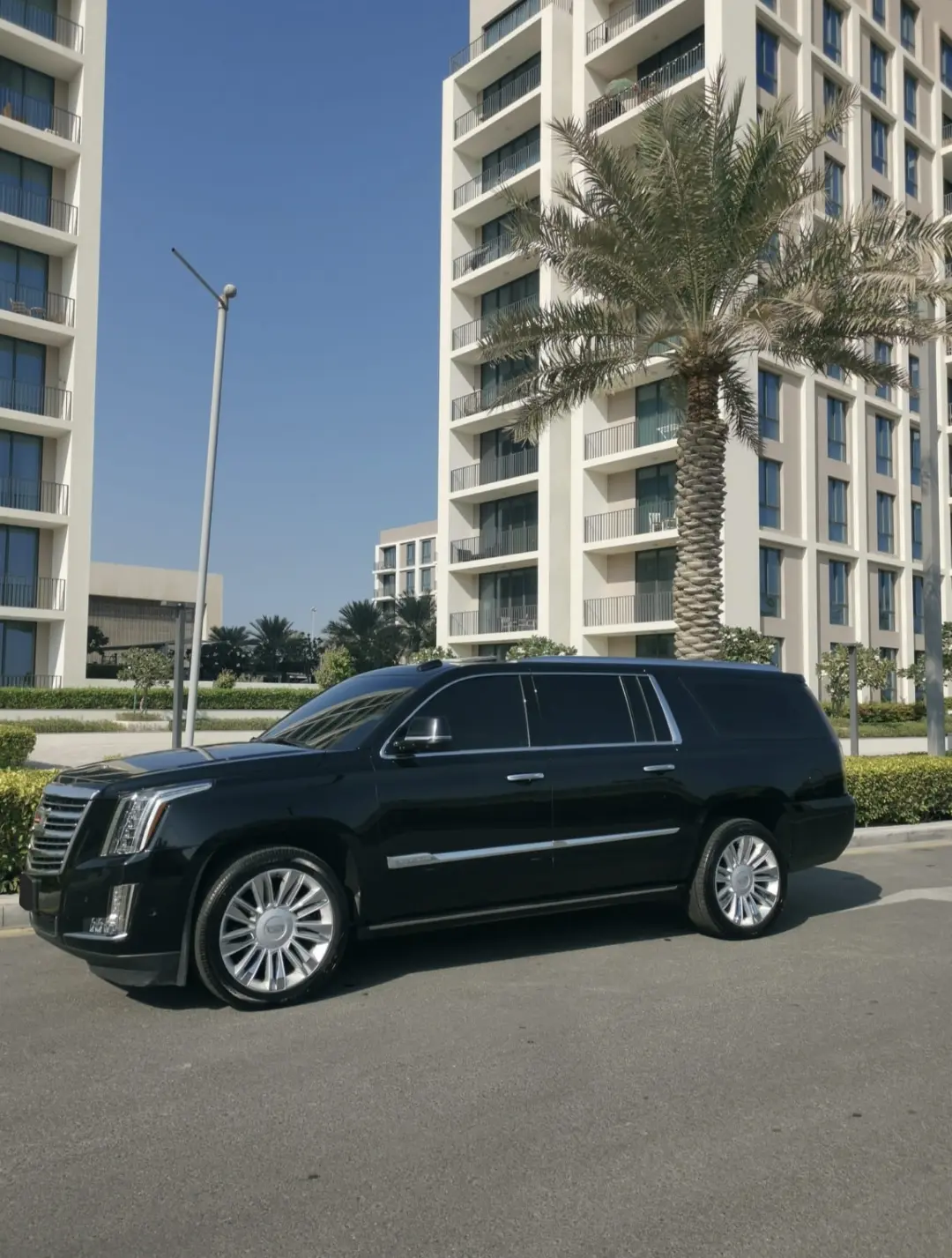 2018 Cadillac Escalade ESV Platinum GCC Spec For Sale