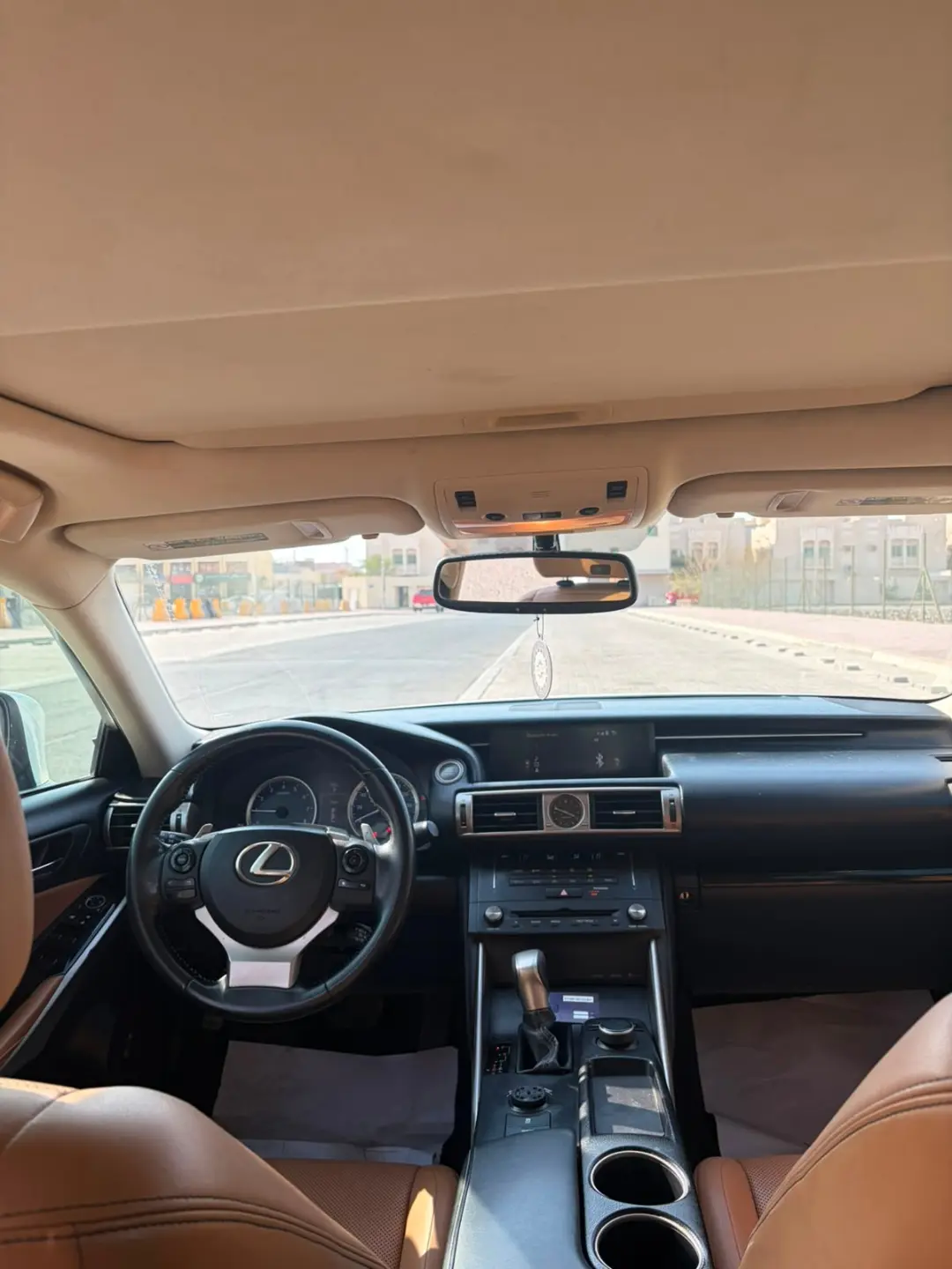 2015 Lexus IS250 V6 2.5 – For Sale