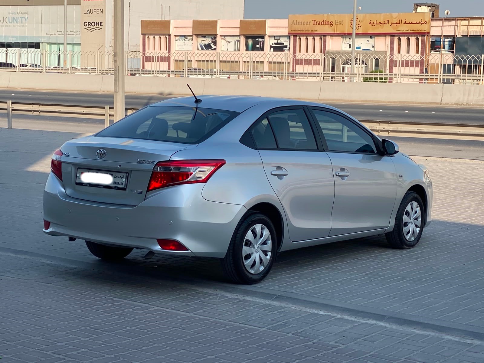 Toyota Yaris 2015 (Silver)