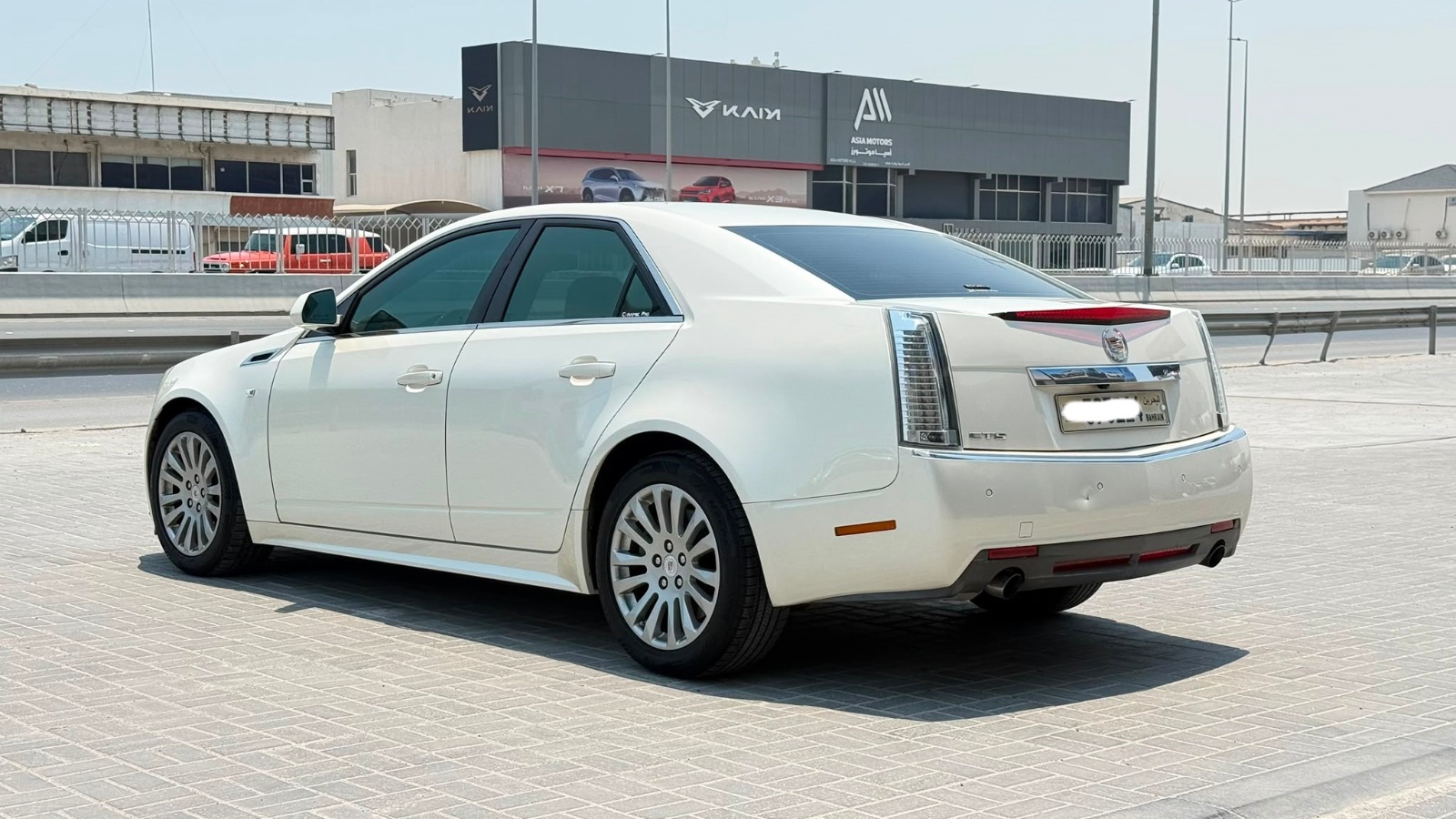 Cadillac CTS 2011 (White)