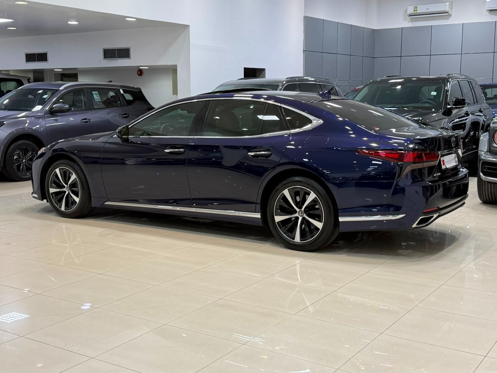 Lexus LS-350 / 2026 (Blue)
