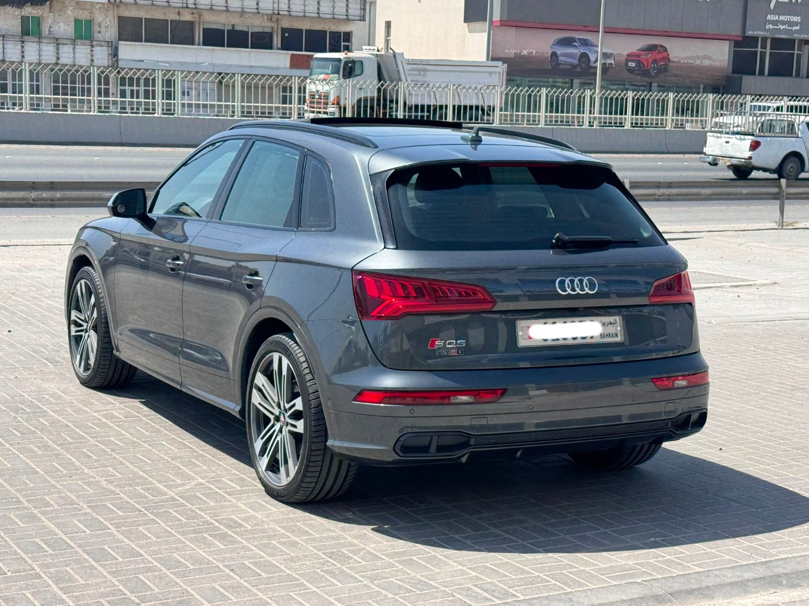 Audi SQ5 / 2017 (Grey)