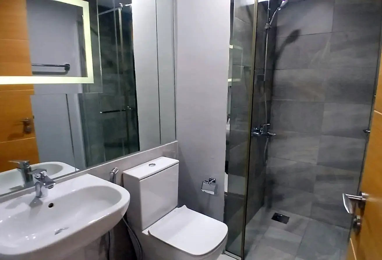 2BR Luxury Apartment for Rent in Amwaj Avenue, Sea View