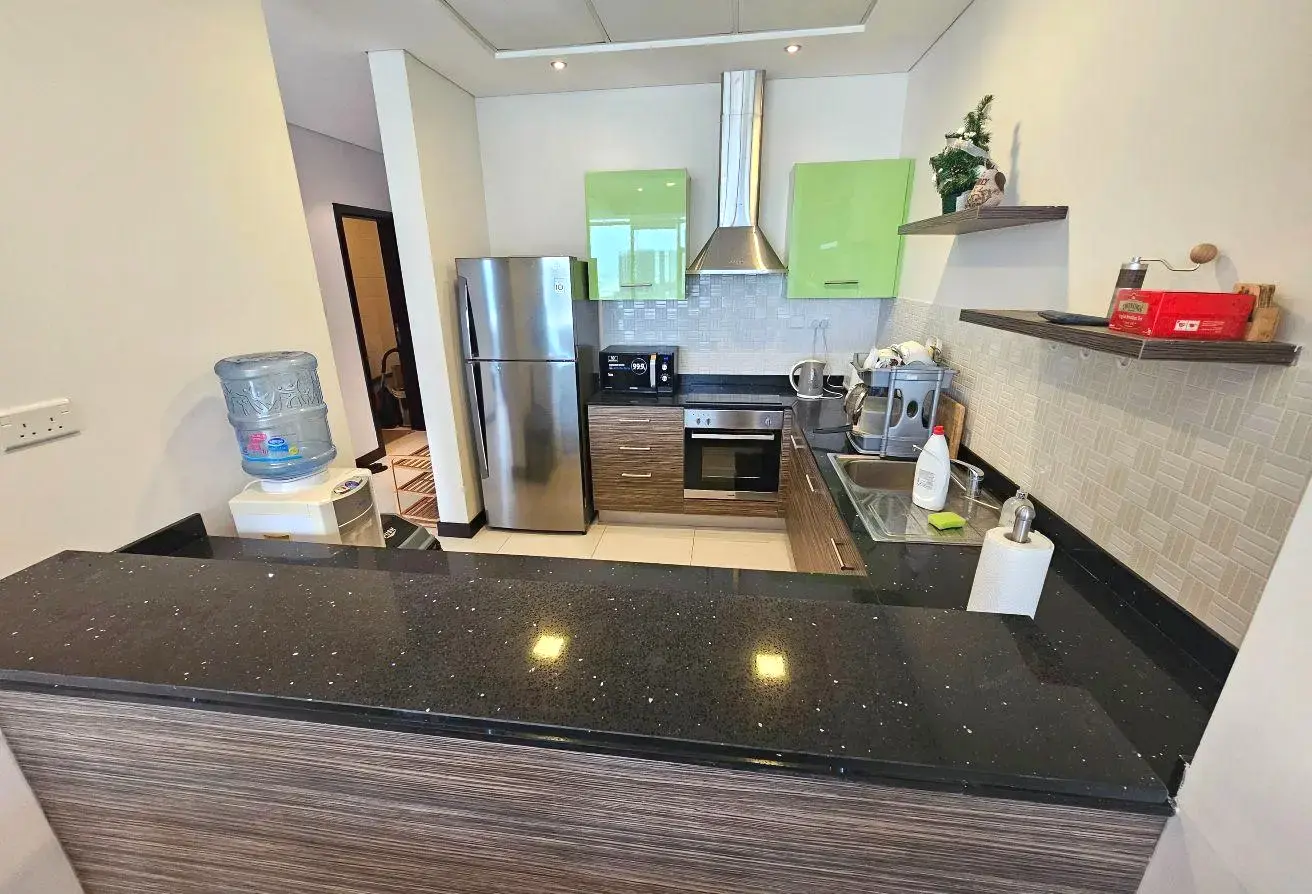 Luxury Apartments for Rent in Reef Island: Stunning Island Views, Outdoor Pool, Barbecue Area, and Fully Equipped Gym