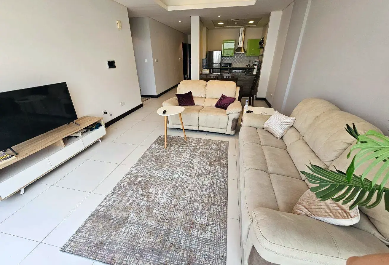 Luxury Apartments for Rent in Reef Island: Stunning Island Views, Outdoor Pool, Barbecue Area, and Fully Equipped Gym