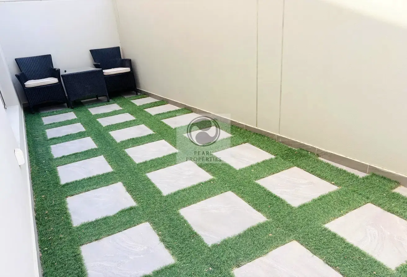 3-Bedroom Apartment with Private Pool for Rent in Saar