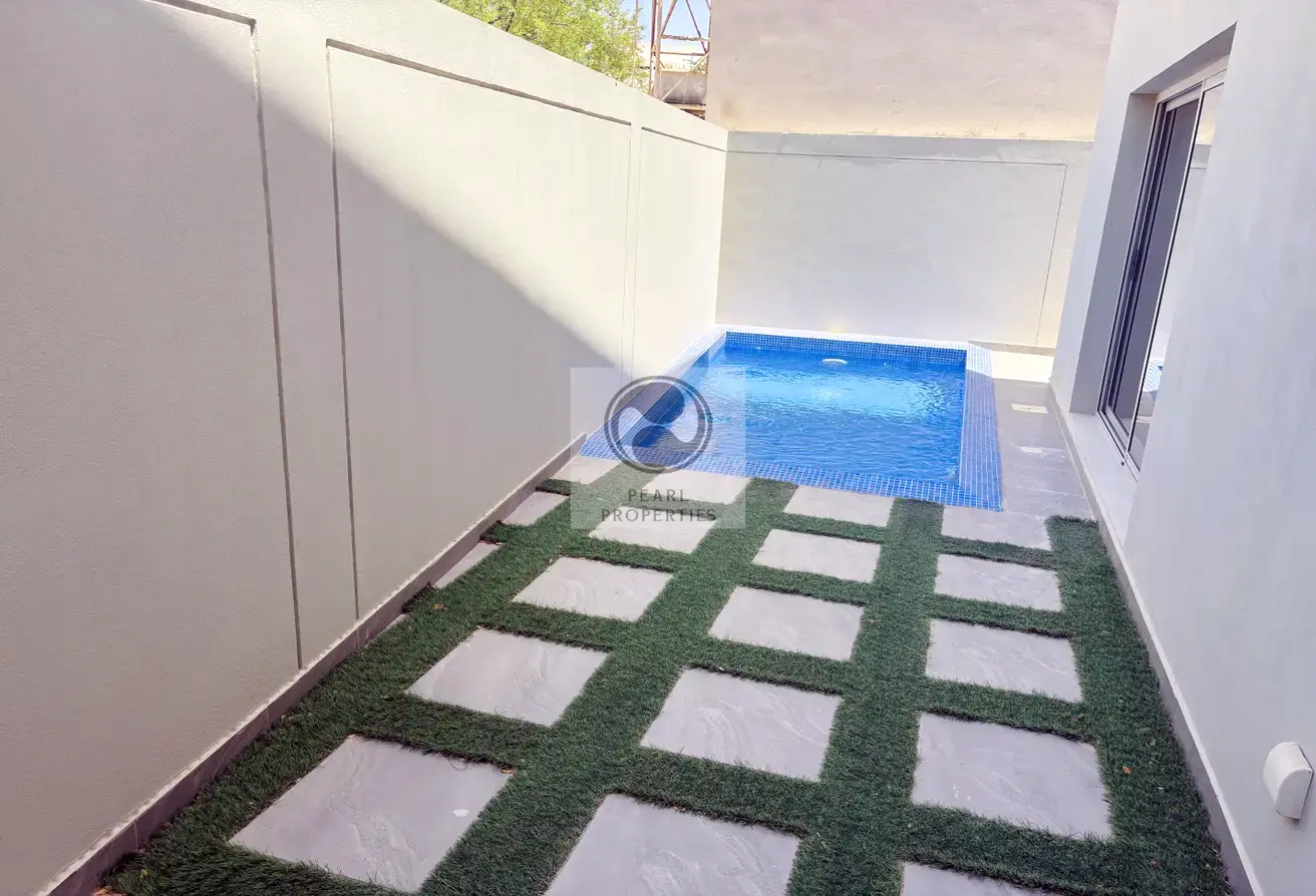 3-Bedroom Apartment with Private Pool for Rent in Saar